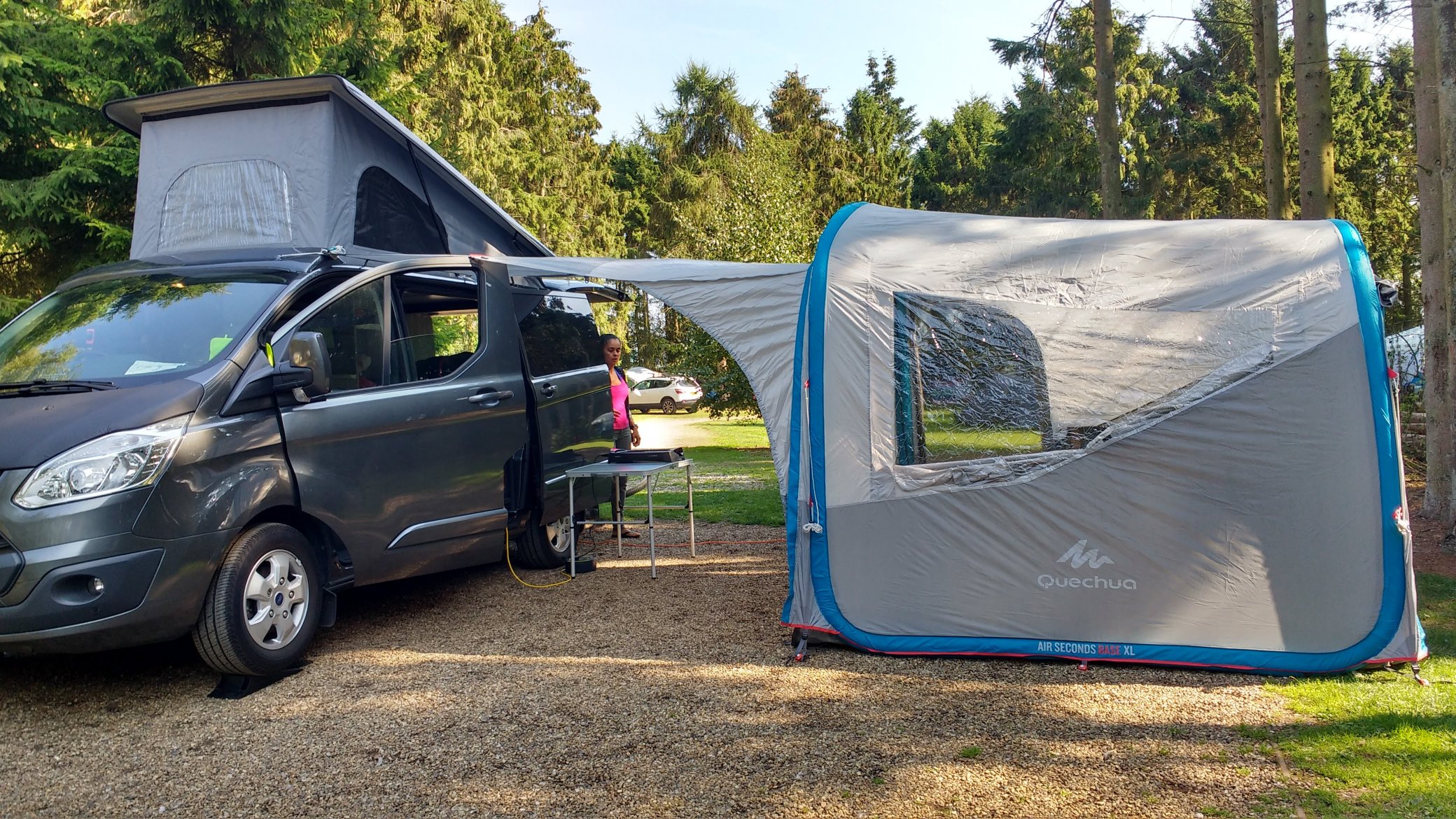WalterEricOntheroad on X Decathlon Air Seconds base has been reliable and sturdy. Room for 4 adults inside in bad weather. I use magnets or suckers to attach canopy during the day. 199