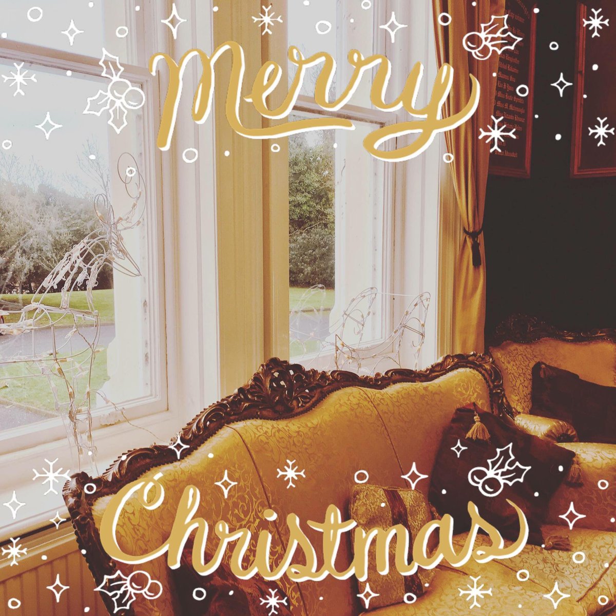 EFL_BSTG's tweet photo. #6daystochristmas 🎅 Have you been decorating #lastminute ? There is always space for a #reindeer !! 🦌 

#christmasdecor #christmasspirit #rudolf #santa #noel #christmas https://t.co/SztLJP3JmW
