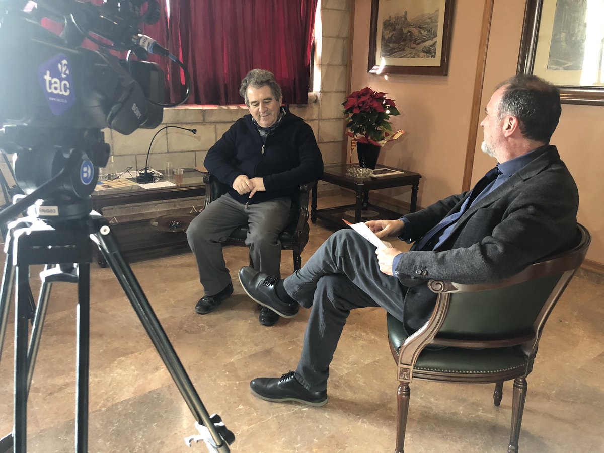 jandreud's tweet photo. Comencem el setè dia de #VagaDeFam amb la gravació d’una entrevista per a @tac12_tv. L’entrevista la podeu veure avui a les 20:30 hores i a les 22:30 hores https://t.co/I95o4mnELQ