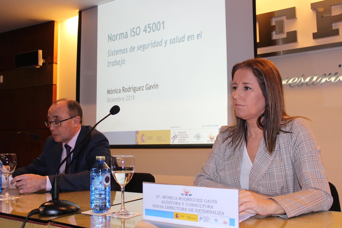CEP_Pontevedra's tweet photo. Esta mañana se desarrolla en la sede de la CEP la jornada sobre Norma ISO 45001, a cargo de Mónica Rodríguez Gavín, experta de Externaliza enmarcada en la #CampañaPRLCEP https://t.co/nzY5CJ8UmK