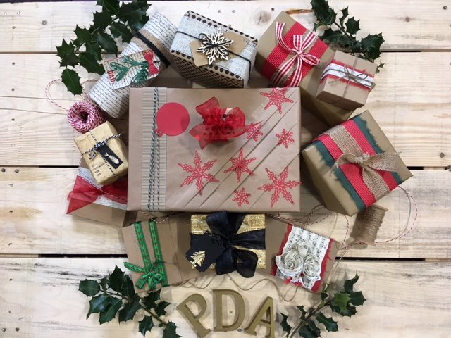 We'd like to wish all of our customers and followers a very Merry Christmas and a Happy New Year. For anyone likely to call in to see us before the big day, our shop will be closing at 3.00p.m. on Friday.
#Christmas #NewYear #crafts #papercraft #cardcraft