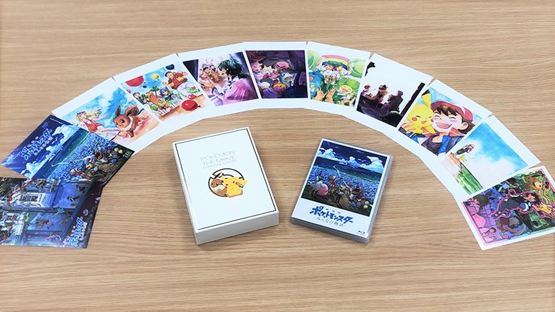 ポケモン情報局 公式 على تويتر 劇場版ポケットモンスター みんなの物語 Blu Rayとdvdは本日発売 特装版には ここでしか手に入らないポストカードもついてきます 18年もあと13日 映画を見て 今年一年を振り返り あなた自身の みんなの物語 を