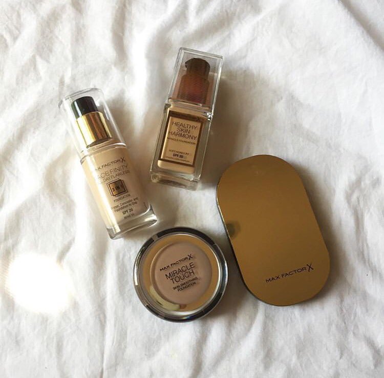 reviewby_p's tweet photo. เข้าไทยแล้วนะ แบรนด์Max factor คสอ.จากLA🗽น่าสนใจมากๆ เขาทำมาเพื่อให้ผญเผยความเป็นตัวเองได้แบบสุดๆ แพกเกจเรียบๆหรูๆ งานผิวงานรองพื้นคือจัดเต็มมาก งานอายกับปากใครสายฝอน่าจะชอบกัน (รายละเอียดแต่ละตัวอ่านเพิ่มด้านล่างได้เลยน้า) #MaxFacTorTH #YouxMacFactorTH https://t.co/NQ1jcJyXXn