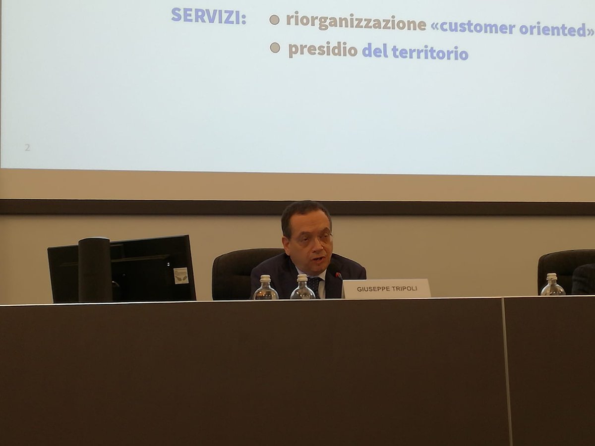 unioncamere's tweet photo. Rapporto @iceroadshow-@PrometeiaGroup #commercioestero il segr.gen. @giutripoli: le #cameredicommercio svolgono ruolo di 1° assistenza a imprese x avviarle a #export con tutti i servizi necessari, in particolare attraverso Promos Italia e diversi progetti speciali con le #CCIEE https://t.co/t4AyVbma7C