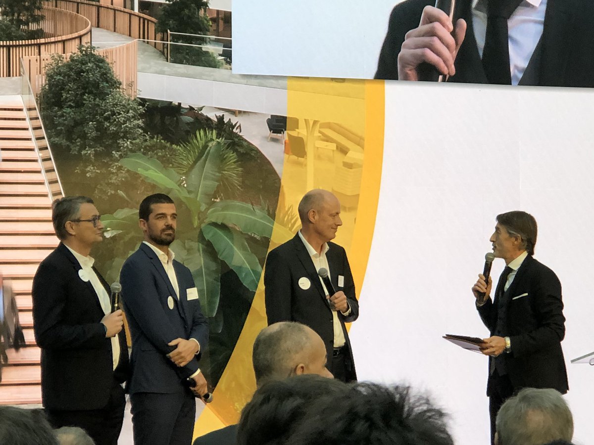 arnaud_courty's tweet photo. Inauguration du Campus Du groupe @Avril ce jour à @bruz en présence du Groupe LEGENDRE et d’Anthony RIO pour l agence d’architecture UNITE
Projet magnifique et innovant https://t.co/mQZXv6DIYN