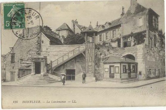 visithonfleur's tweet photo. Une nouvelle carte postale ancienne est en ligne : https://t.co/QhZGw7lePU #Honfleur #Archives #Histoire #Patrimoine https://t.co/LusqKNZ2ZU