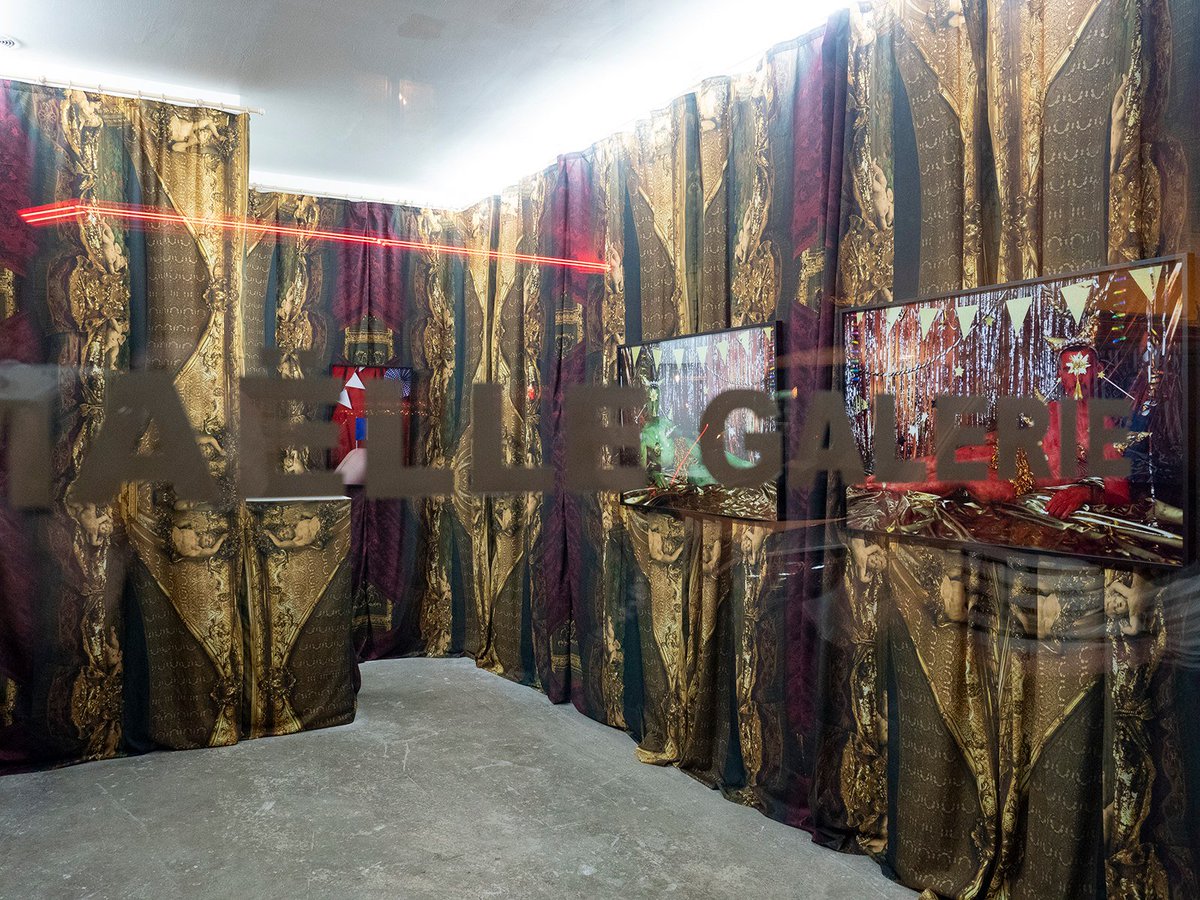 Bit20Paris's tweet image. °DERNIERS JOURS°La Biennale touche à sa fin 😢
Plus que quelques jours pour profiter des dernières expositions satellites !
 - @SmartFoodParis : Clôture le 21 décembre bit20.paris/smartfoodparis
- @MaelleGalerie : Clôture le 22 décembre bit20.paris/galeriemaelle