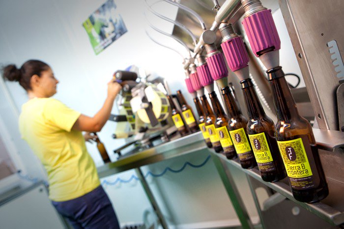 Queremos vuestras opiniones, ¿Has probado nuestras cervezas o has visitado la fábrica? Te escuchamos. 
bit.ly/2ACgTJF
#TierradeFrontera #CervezaArtesana #Jaen