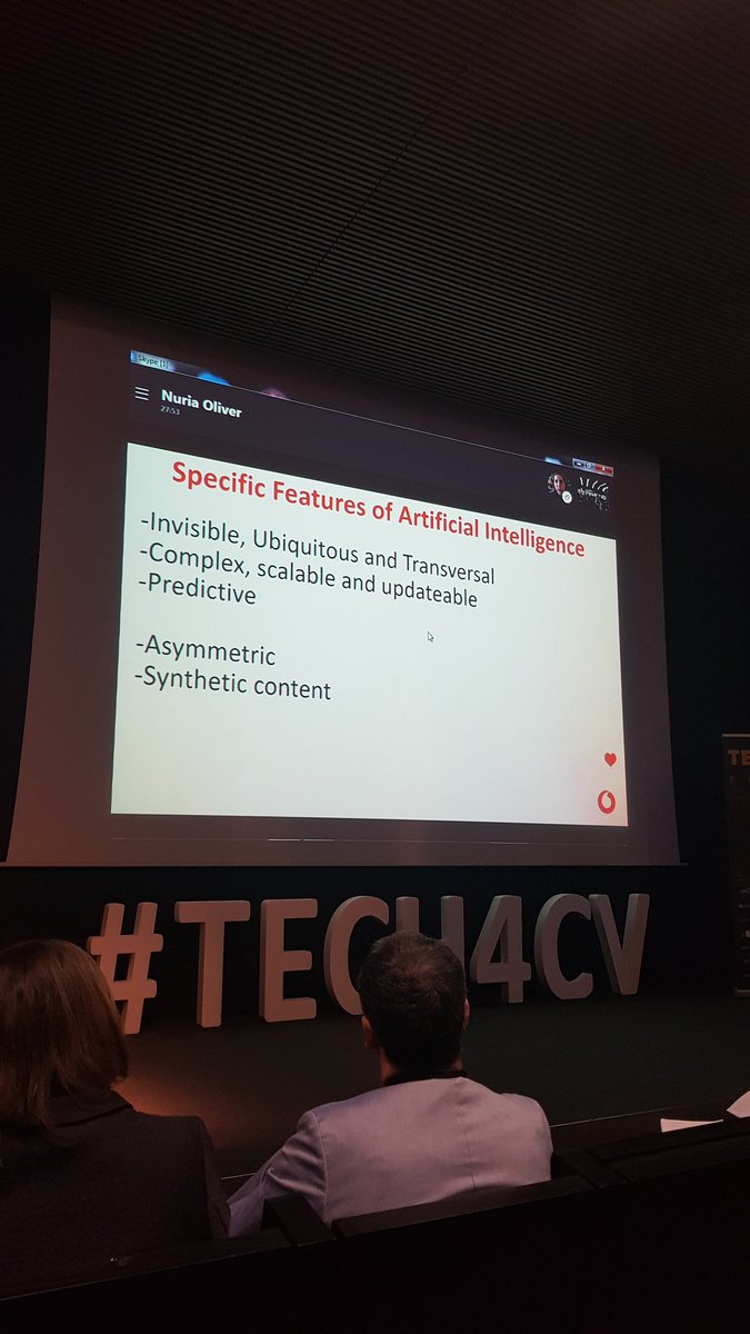 XavierMorenoSor's tweet image. Spot light on IA with @nuriaoliver at #TECH4CV  conference in @CPInnovacion
