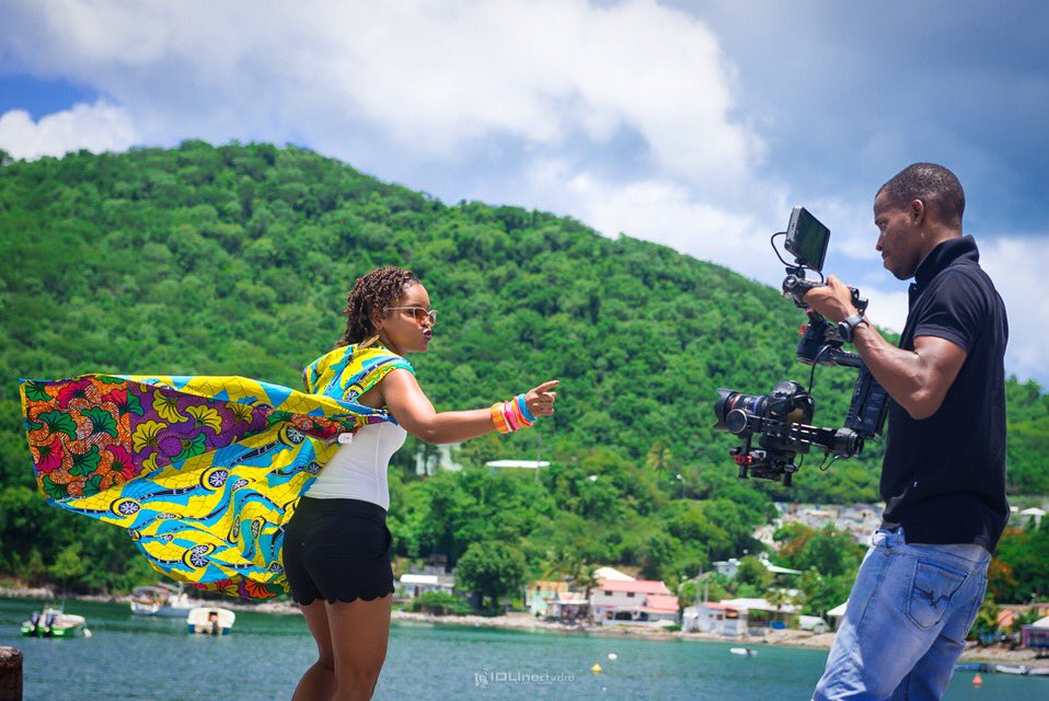 Freemyflo's tweet photo. Feel the Caribbean vibesss just one click 👉 https://t.co/ofq2uoOXP5 video directed by @cigeydesign Dance crew #DJOK #FLOALTC #freemyflo #WorkingItWednesday https://t.co/LShaGUYvEg