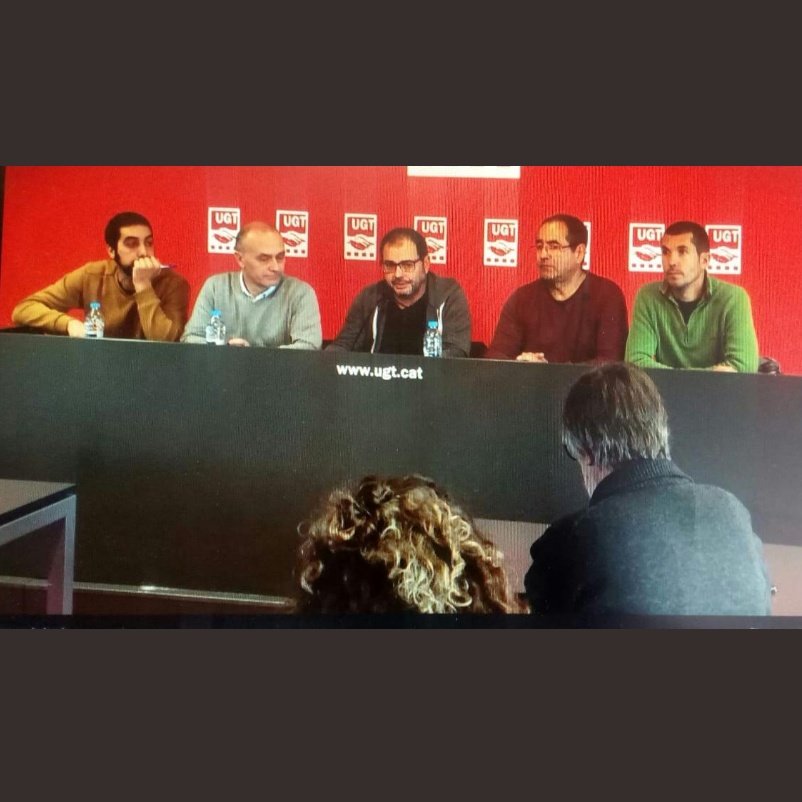 @BombersPelCanvi es desmarca de la querella contra Torra i Aragones. Nosaltres estem per les reivindicacions i mobilitzacions. 
#bombersenlluita <a href="/Assembleabomber/">Assemblea de Bombers de Catalunya</a>