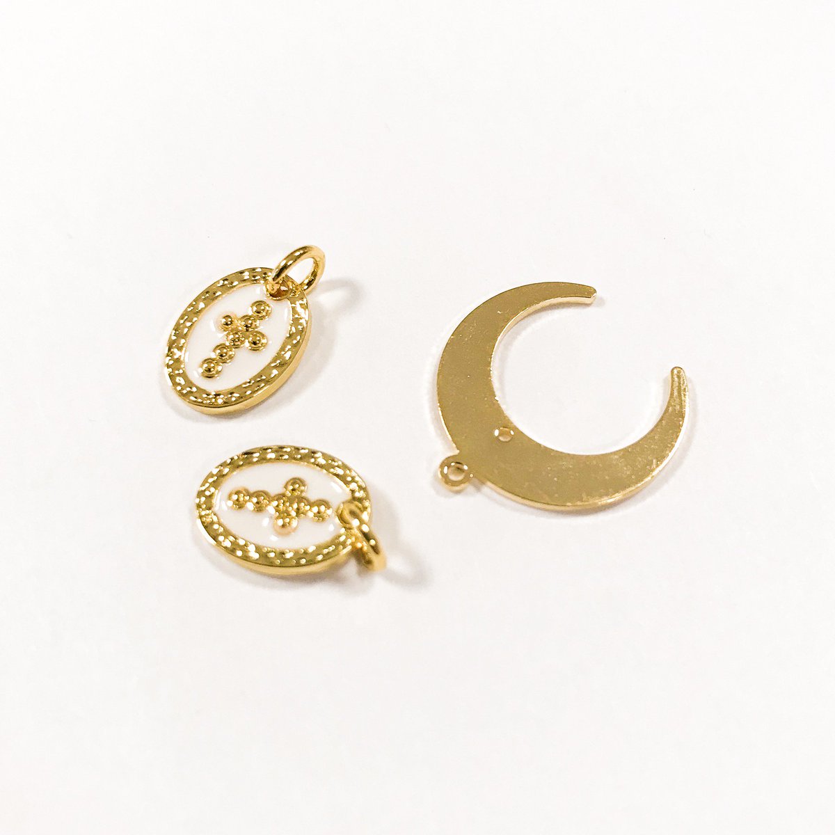 iperles's tweet image. ✨ C’est bientôt Noël ! Offrez de jolis bijoux confectionnés par vos soins à vos proches 💫
loom.ly/CugqQAc
👀 Faites nous découvrir vos créations avec l’hashtag #iperles #creationbijoux