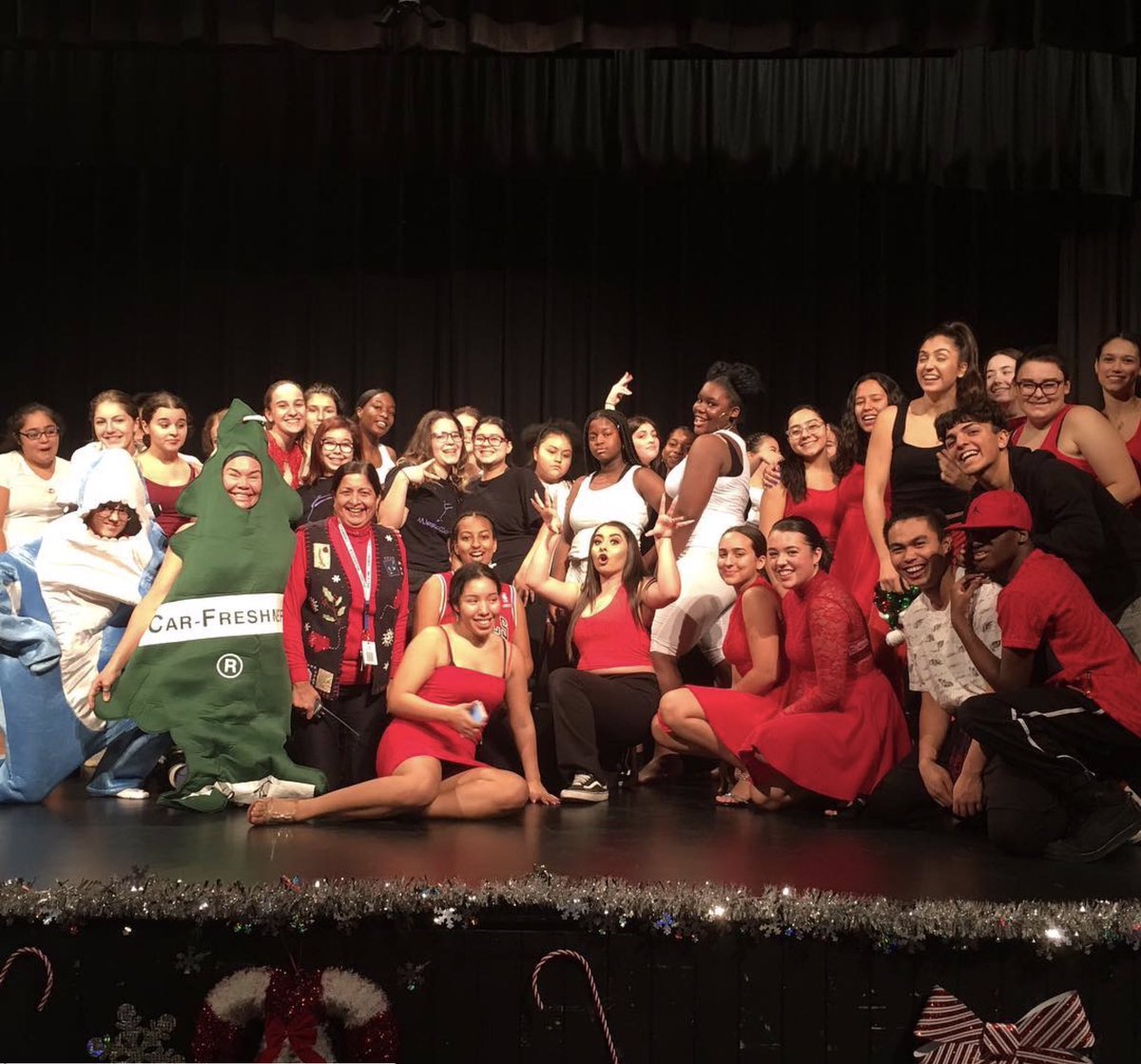 BMTMDance's tweet photo. Good Morning 😘💕Our first of 4 back to back shows this morning! Wish us luck ‼️@MarroccoCSS https://t.co/Mm0Y8HkhdR