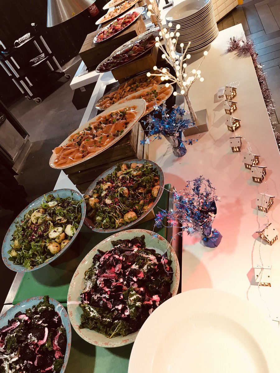 Christmas market 🎄 <a href="/christinabenj/">Christina Benjamin</a> <a href="/minglai24/">Ming Lai</a> <a href="/AlexCirillo1/">Alex Cirillo</a> <a href="/HamNotSpam/">Jason Nelson-Smith</a>