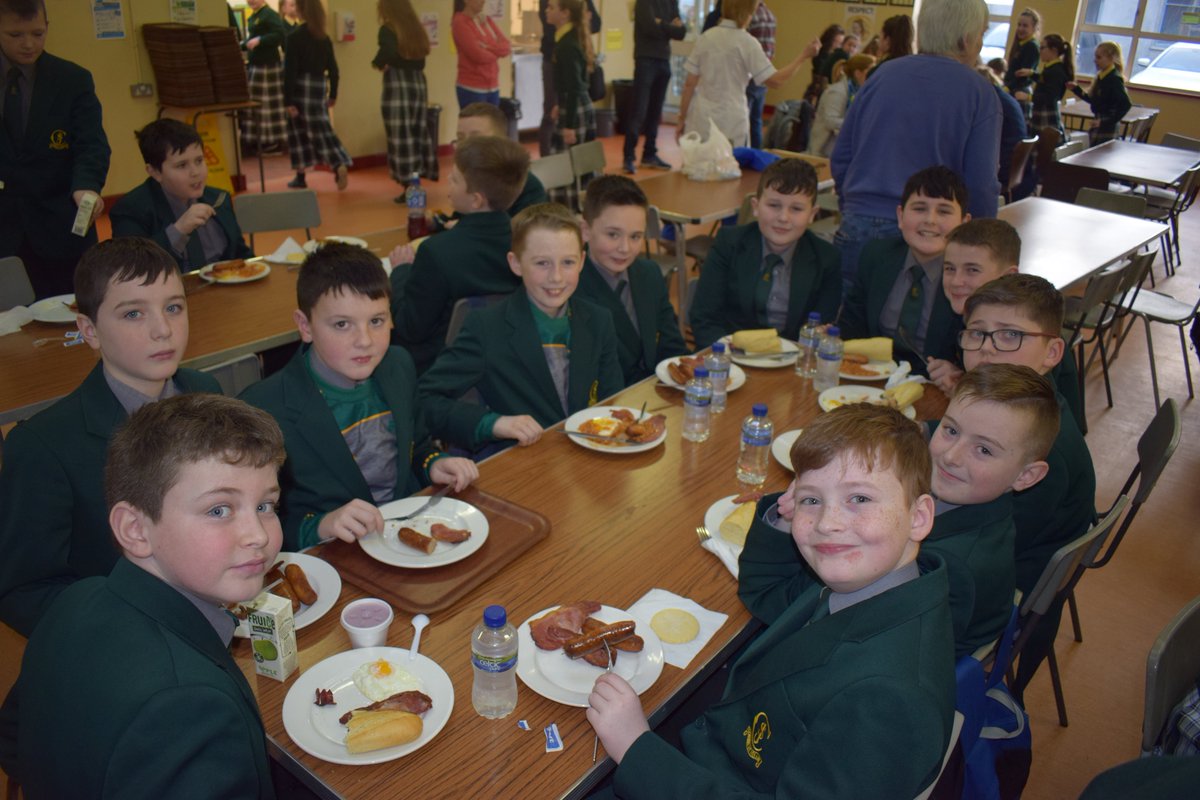 StJosephs1964's tweet photo. Our Year 8 &amp; 9 pupils filling up with a 'Big Breakfast' before going to see Beauty and the Beast @BelWaterfront #pantomimetime https://t.co/LlUPQfLQFS