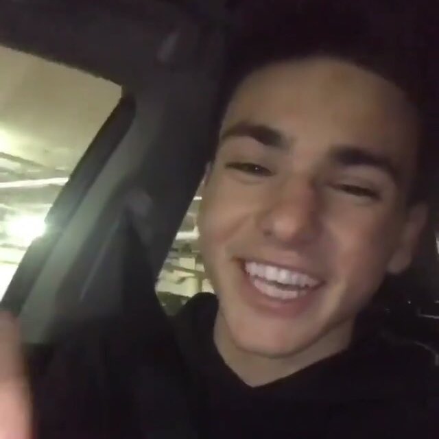 skyesfave's tweet photo. the most precious human being :’) i love u so much @danielskye <33 https://t.co/7mlcyusNkz