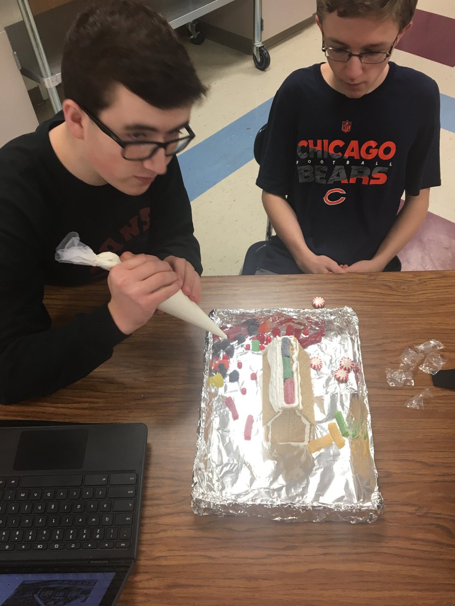 JEHansmeyer's tweet image. #norristitans in Housing Design using all the #elementsofdesign in their final project. Fun way to put curriculum we learned to a festive and fun use! #FCSiswhereitsat #teamworkmakesthedreamwork ⁦@norris160⁩