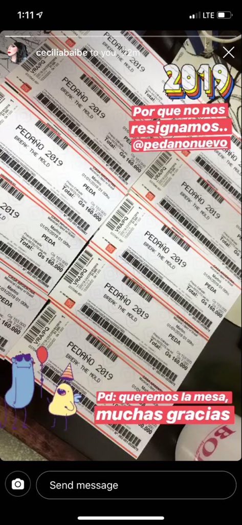 pedaparties's tweet photo. Hacé como ellos! Movete, después cuando te enteres que se acabaron no queremos escucharte decir “NO PUEDE SEEEE” #AnticipadasA160enRedUts #PodesEntrarConTuConservadoraLlena #HieloPorTuCaraTodaLaNoche #PistasDeBaileConAireEn16SoyTuPuta #6Djs #Movete #BreakTheMold #Pedaño2019 https://t.co/IfyJnLvUf9