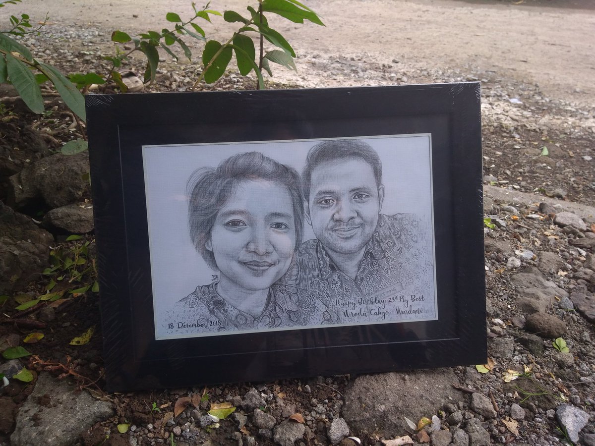 sketsa_ael's tweet photo. .Open Order Sketsa Wajah
.Whatsapp/Line : 085640427146
.100% handmade
.
#art #ael #sketsa #Wajah #sketsaael #gambar #potret #anniversarygift #anniversary #gift #birthday #drawing #gambarwajah #handmade  #kado
#kadoulangtahun #kadonikah  #sketsasemarang #lukis #spesial #semarang https://t.co/LardsdYXiJ