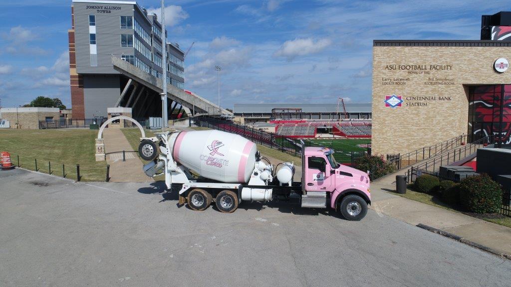 RazrbakConcrete's tweet photo. Curing cancer one cubic yard at a time! Our team at Razorback Concrete was able to donate $1 for every cubic yard of concrete poured by our Concrete Cares truck to families affected by cancer last month! #RazorbackConcrete #WeLoveOurCustomers https://t.co/gwgmXA4R1A