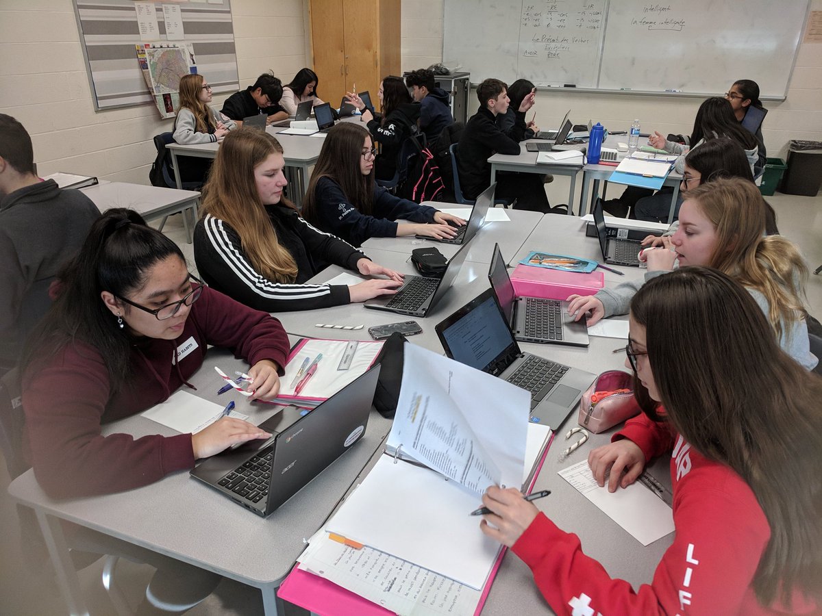 Mme_DiBenz's tweet photo. It's that time of year...#exams #FSF1D students beginning exam prep... https://t.co/05YEN7XUEi