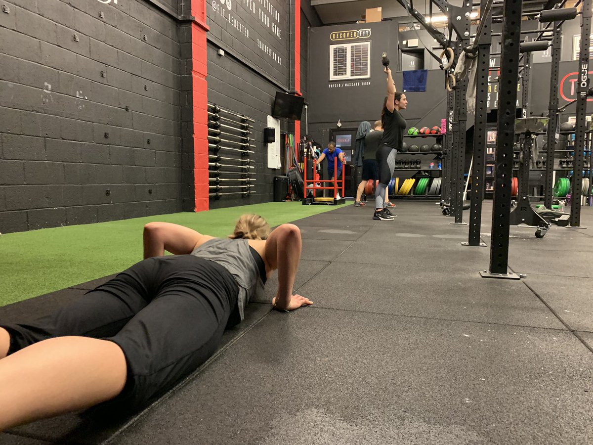 trainfit_exeter's tweet photo. ❤️🔥👍🏻
•
#fiit #sweat #pushpullgrind #whatisyourwhy #fitlight #keiser #skierg #athlete #traininsane #findyourmotivation #lifestyle #bodygoals #consistency #neversettle #nopainnogain #functionalfitness #instafit #trainfit https://t.co/oE3ZcWlq5l
