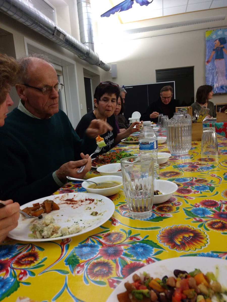 PBNSG's tweet photo. Having a sense of community is important.   Our members love their community potlucks! We have over groups in #Michigan!  Plant Based Nutrition Support Groups small groups: 👉https://t.co/P7lGT3C4bo 
.
#PlantBased #PlantBasedDiet #RightTribe #Community #WFPB https://t.co/oUOgBexkcd