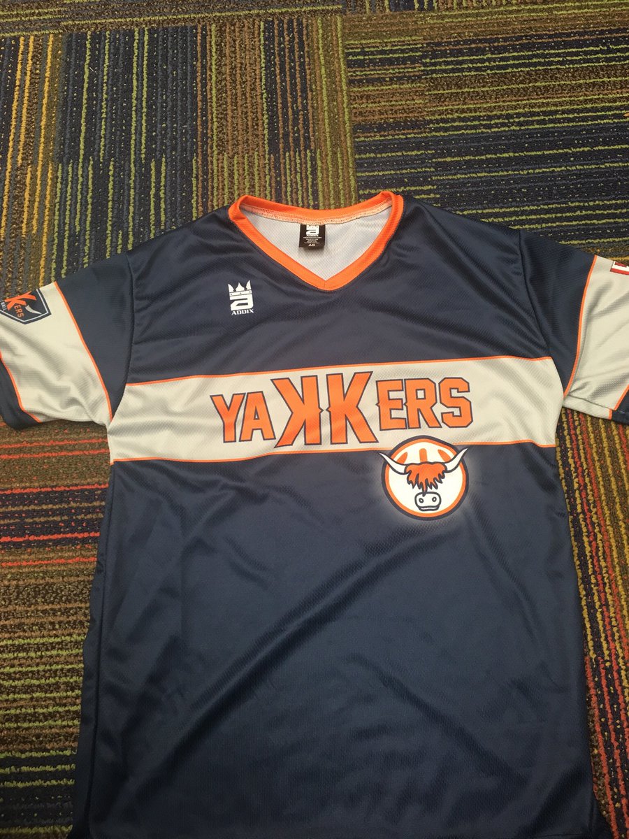 Yakkers_CCW's tweet photo. @_NWLA Felt cute, might delete later 
#YaꓘKers 
#ISWB
@IndySSWiffle https://t.co/R8SRdAZFk0