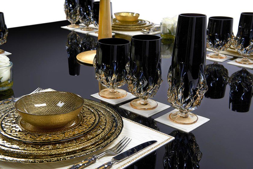 Would you like to surprise your guests with a #ChristmasTable to remember?

Check out our collection of #tableware and enjoy #XmasHolidays with VG ▶️ vgnewtrend.it/en/furnishings…

#christmasdecorations #christmasdecor #tabledecor #homedecoration #homedecorideas #interiordesign #design