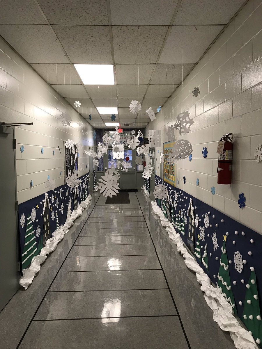 AbbiGriffin1's tweet photo. So excited for our kids to walk into THIS on Polar Express Day! Our parents are awesome! Thank you for all of your hard work! @SPARK_STEM #PolarExpressDay #PJdayisthebest https://t.co/FveZUaKRE5