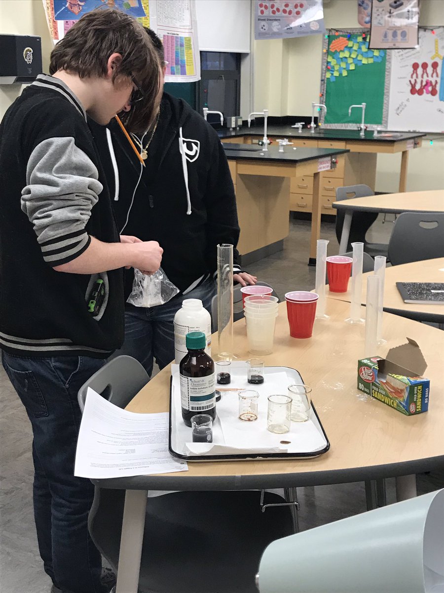 biobesties's tweet photo. Which way are the molecules going to move? #diffusion #semipermeable #MontourProud https://t.co/pRAlmnCKlu