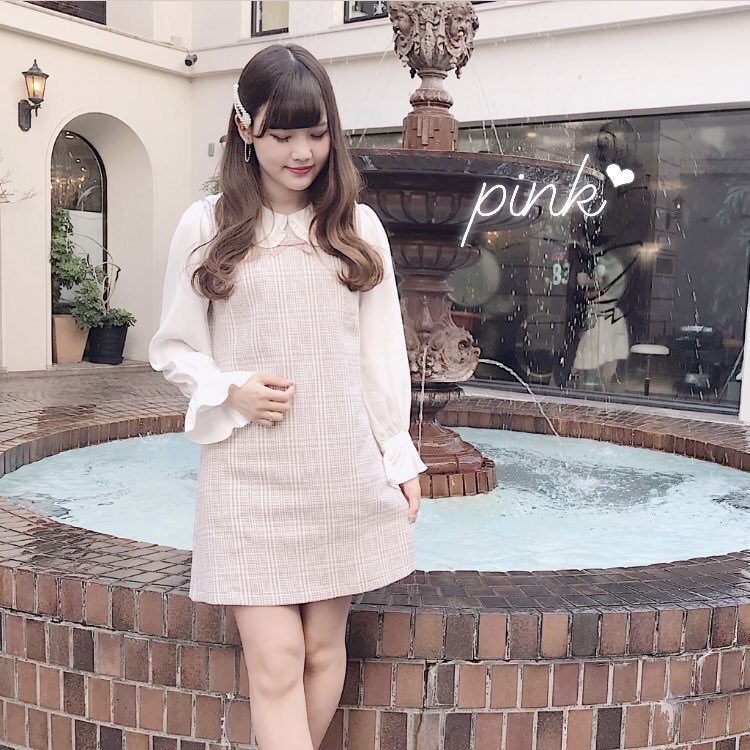 Evelyn ラフォーレ原宿店 本日もたくさんのご来店 ありがとうございました 明日も引き続き 店内均一プライス トップス 3 900 Tax ボトムス 4 900 Tax ワンピース 5 900 Tax 大人気のスウェットワンピ Evelyn Scoopnest