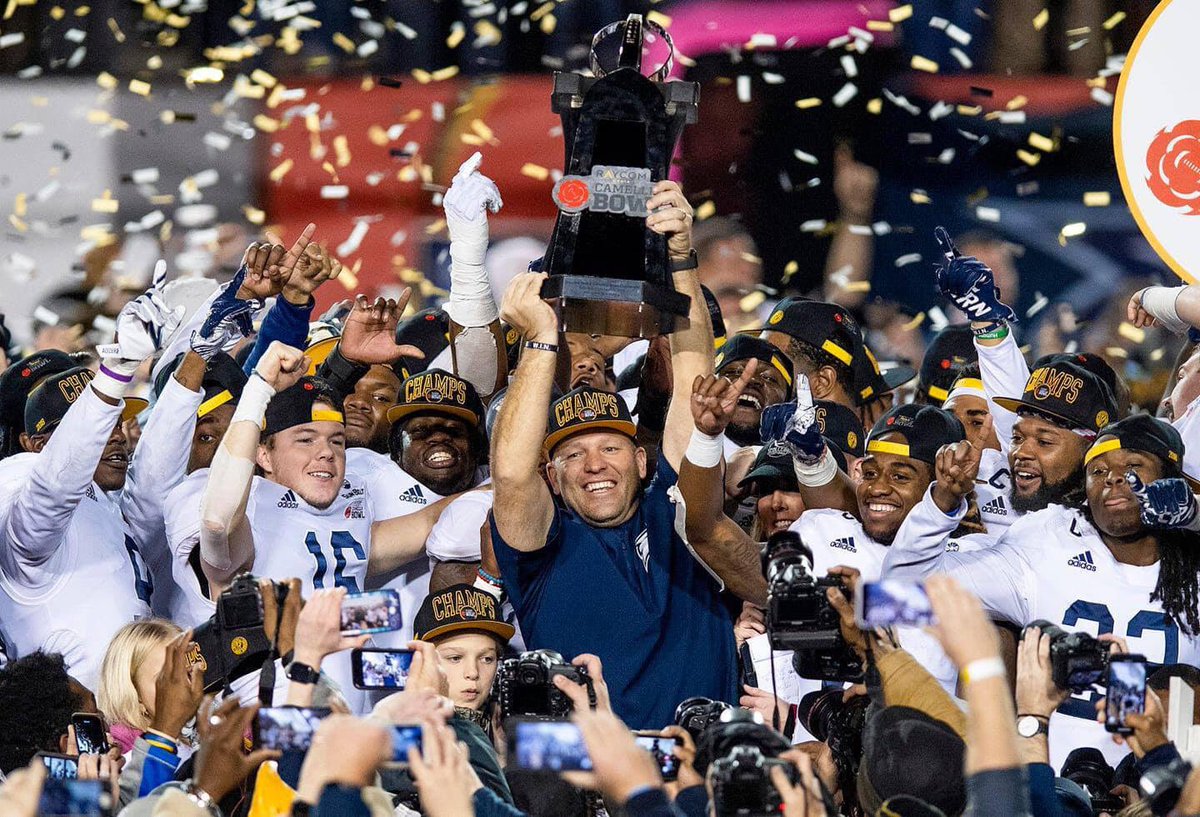 chadlunsford's tweet photo. Official: Welcome @Yrn_Verneal to the #Brotherhood ... #TheGSMan https://t.co/S3bObwauJ5