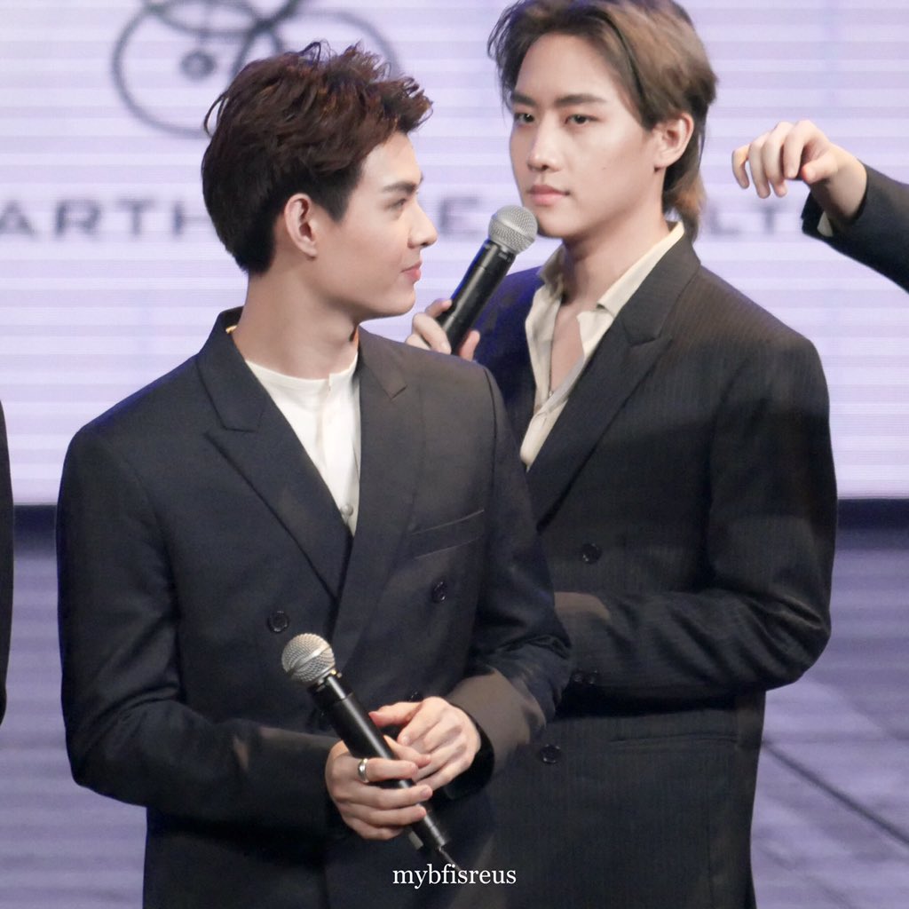 ficforfun's tweet photo. "แรกๆแค่กดใจ ❤ นานๆไปขอกดเธอ"
#ไม่ใช่ผู้กุมความลับ #ผมแค่แอบรักพี่ปี3
#ไม่ใข่แอคชงอยากลงเพราะใจสั่งมา
#MarkSaint #มาร์คเซ้นต์ #มัดซุง #ficforfun https://t.co/WUefXAMfcj