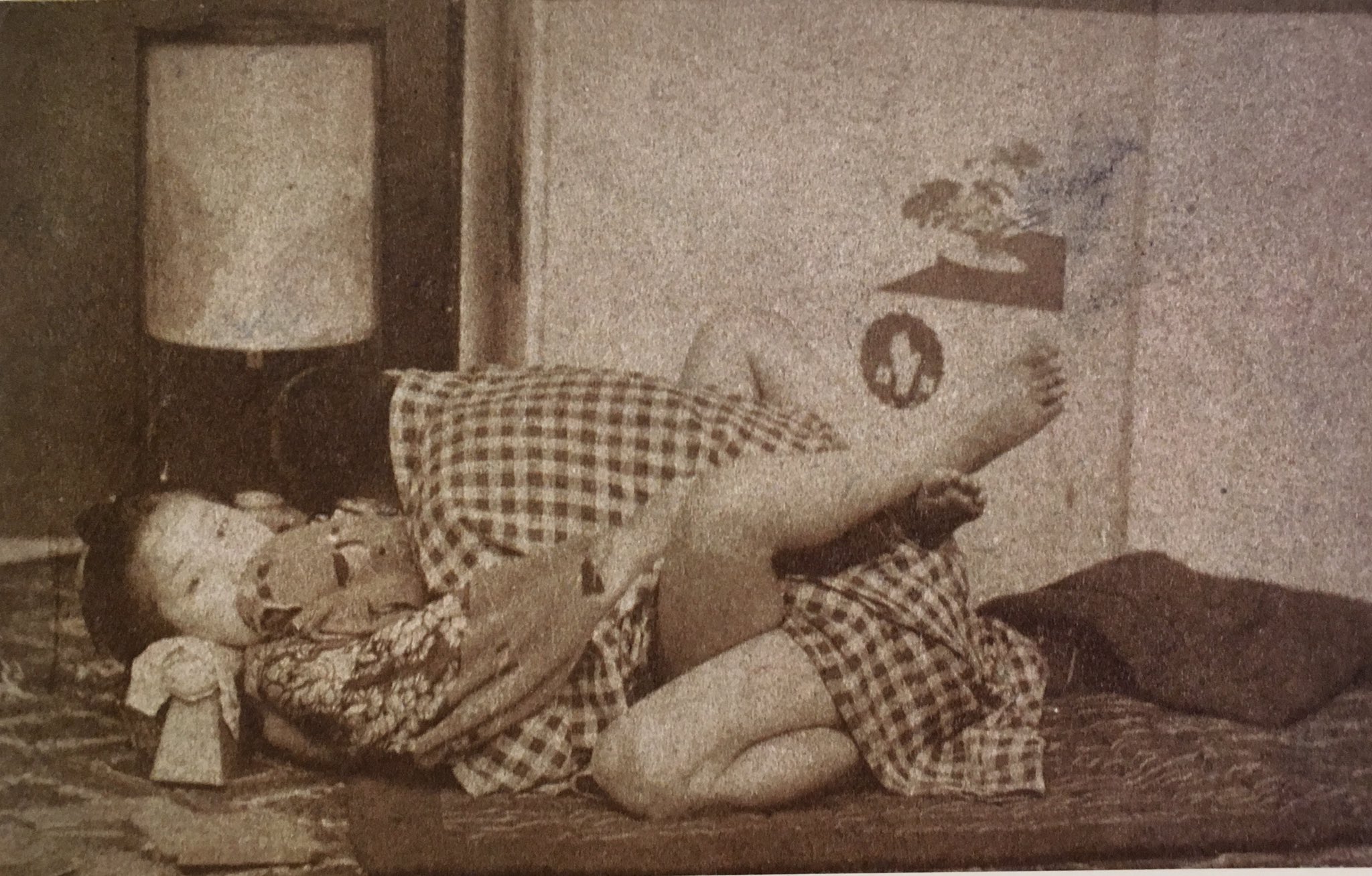 明治ポルノ写真 