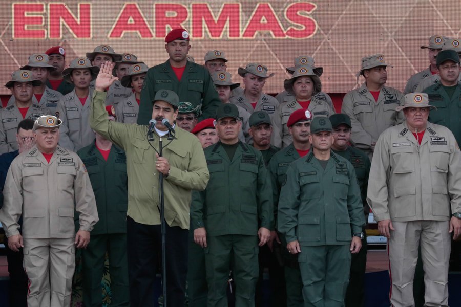 #AsíLoDijo || Presidente <a href="/NicolasMaduro/">Nicolás Maduro</a>: Yo sé que el año 2019 va a ser un año mejor, pleno, de prosperidad, de paz; los venezolanos tendremos un 2019 de desarrollo, de avance, de unión. ¡Que nadie se descuide! goo.gl/HmPPJT