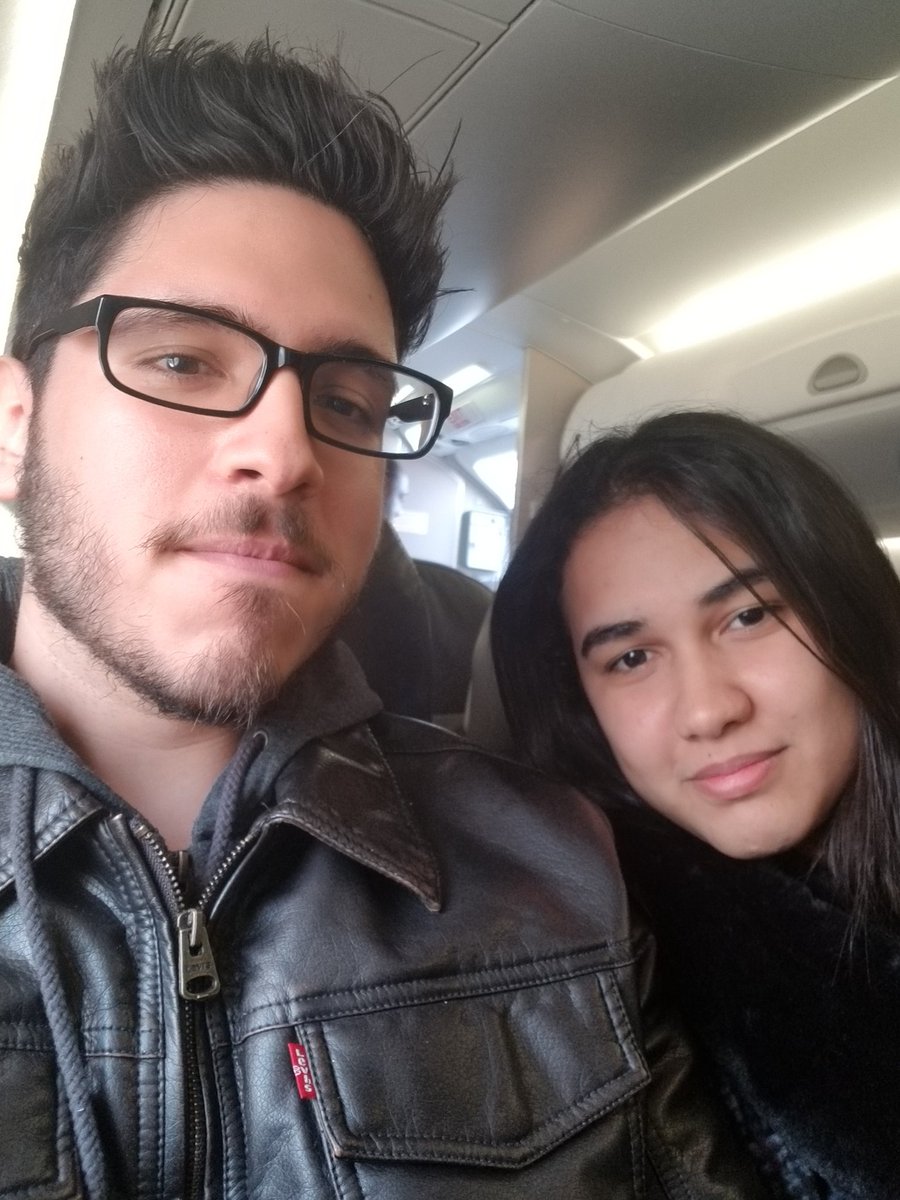 TehIssues's tweet image. Next plane! We're tired, and cold 😂