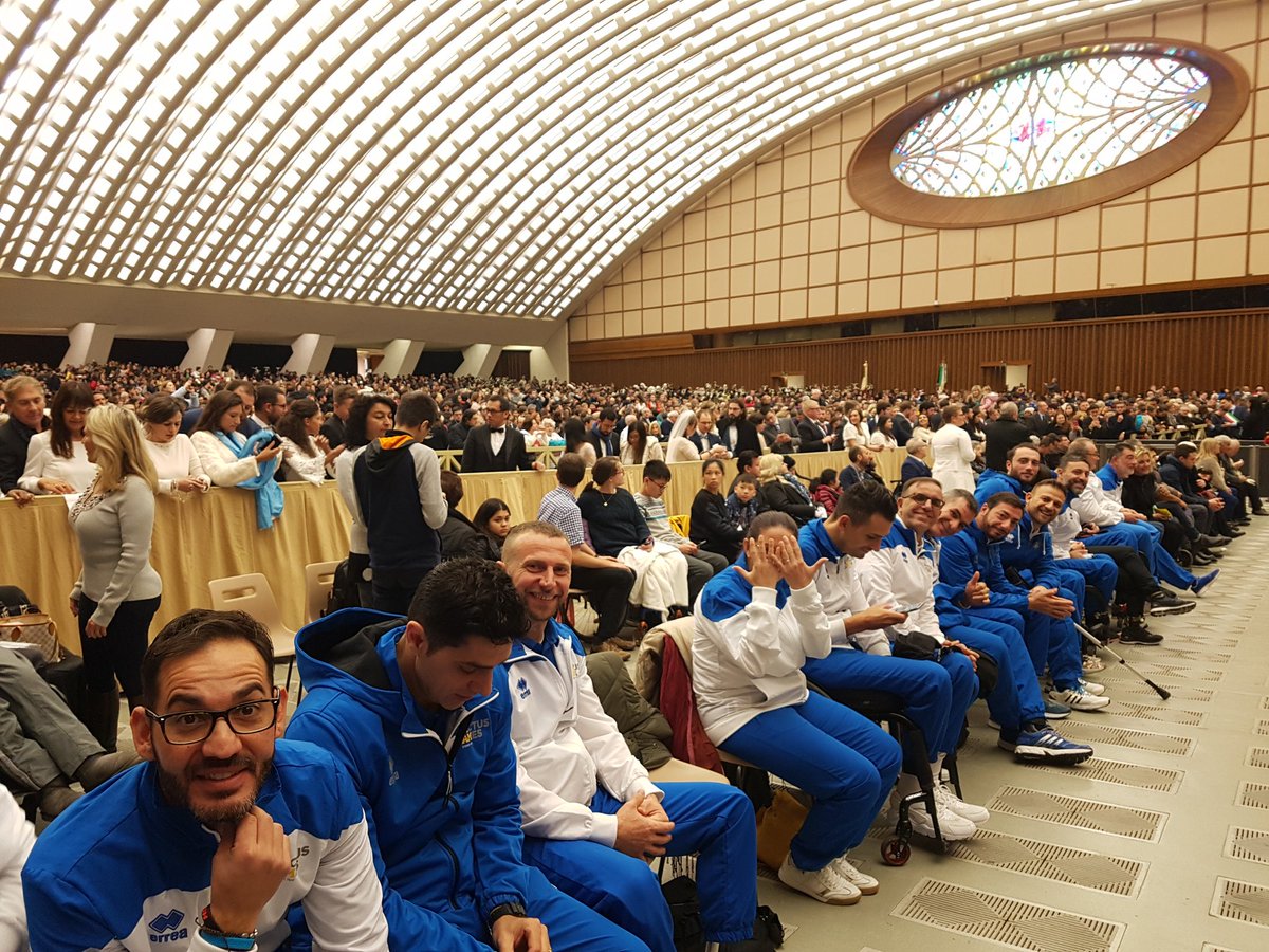 gfpaglia's tweet image. #19dicembre con la delegazione degli atleti del @GSPDifesa che ha partecipato agli Invictus Games a Sydney in udienza dal Santo Padre @Pontifex_it.Un ringraziamento x tutta l'attenzione che da sempre  dedica. @faxalfa @MaurizioPiccir1 @claudioarrigoni @benerinaldi @valdigiacomo