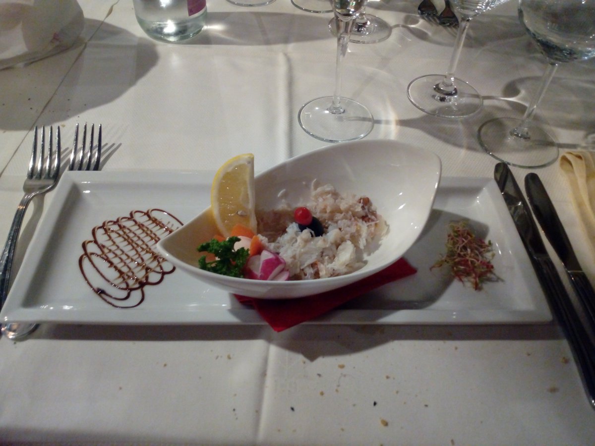 Slycus2's tweet image. GNAMMMMMM😋😋 #food #crab #Slovenia