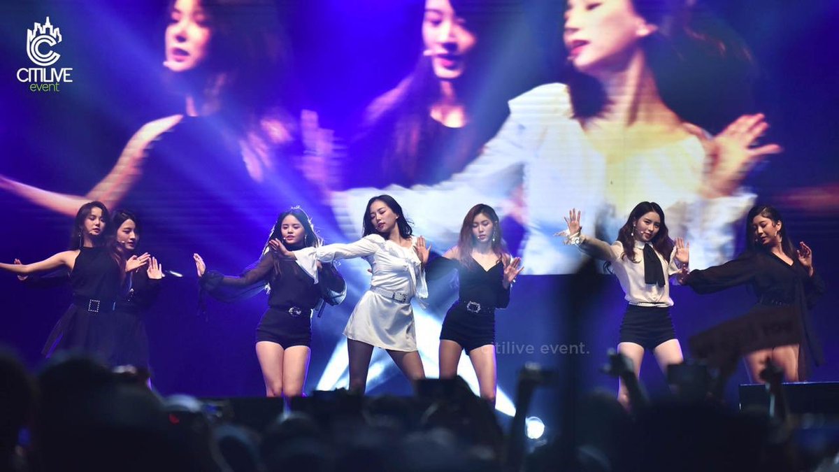 CitiliveEvent's tweet photo. A special moment for all Buddy &amp; Cheshire, enjoyed a great performance from CLC 🥰, Hopefully it can be your great experience, We will improve and keep giving you the best entertainment ❤️😊
#citiliveevent #korea #music #live #concert #entertainment #musik #clc #kpop #jakarta https://t.co/xKAasVuoey