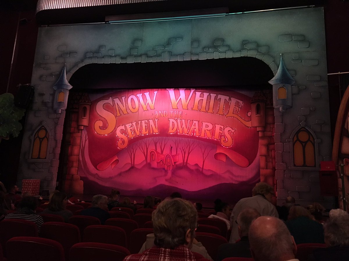 Edp King S Lynn On Twitter We Re At The Princess Theatre Hunstanton For The Panto Oh Yes We Are Https T Co Jezbm0lt1b Twitter