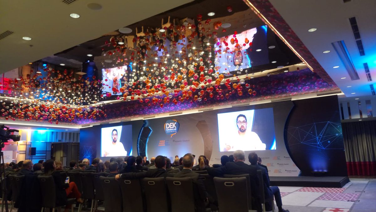 AC_TRprogram's tweet photo. .@qz Reporter @AkshatRathi discusses the future of energy storage technologies in Turkey. As Turkey incorporates increasingly more variable renewable sources in its energy mix, storage will become a key issue #Renewables #ACTurkey https://t.co/4TYwlGYwSG