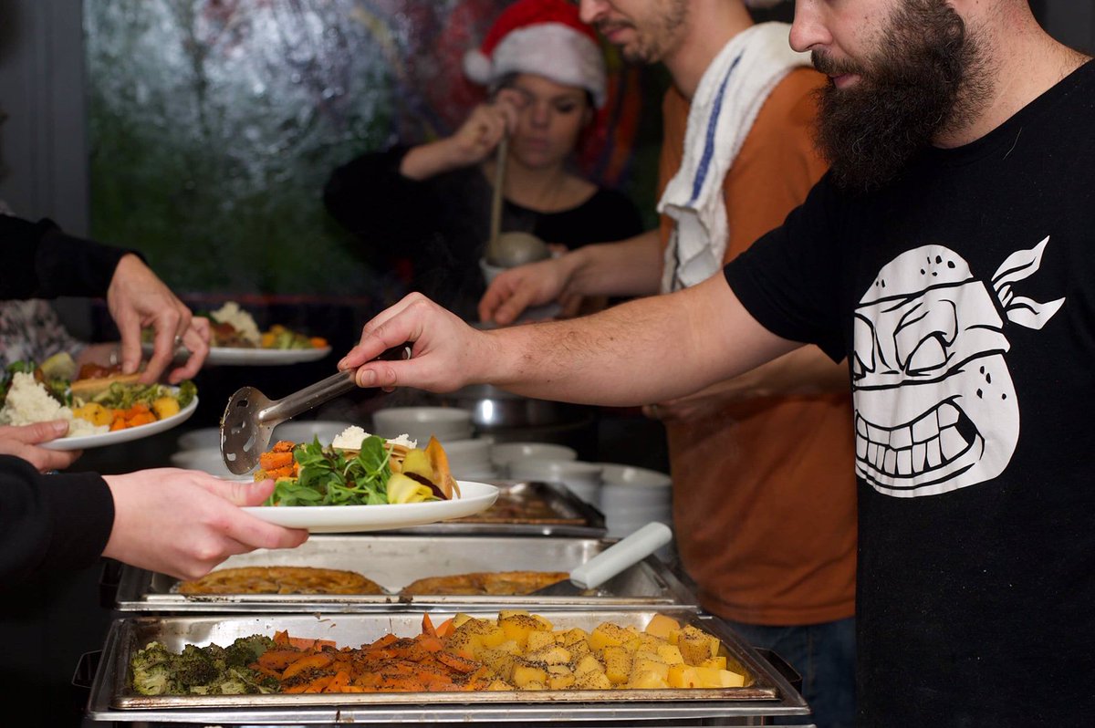 Ça réchauffe le coeur durant les fêtes. Merci Bruno!  tremblantrestaurants.ca/fr/chef-bruno-…