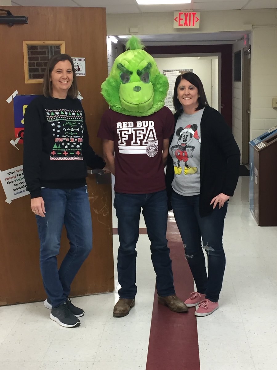 mwiegand117's tweet photo. Getting in the Christmas spirit. #redbud132 ⁦@SHeller132⁩ ⁦@redbudffa⁩ ⁦@jmyrscgh⁩ https://t.co/6Gkkks4DtF