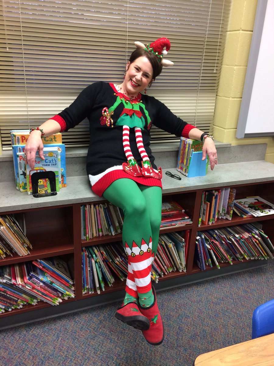 We Have Our Very Own Elf on a Library Shelf! #FestiveMrsRiesberg