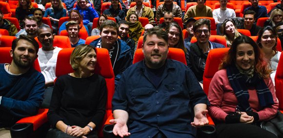 NFTSFilmTV's tweet photo. Today we're looking back at an exciting 2018 #NFTSMasterclass from writer, director & editor Ben Wheatley ahead of preview of dark, sharp & funny new film ‘Happy New Year, Colin Burstead’ @ColinBurstead - https://t.co/IZuaWkTpHf https://t.co/yXyR9B2mYH