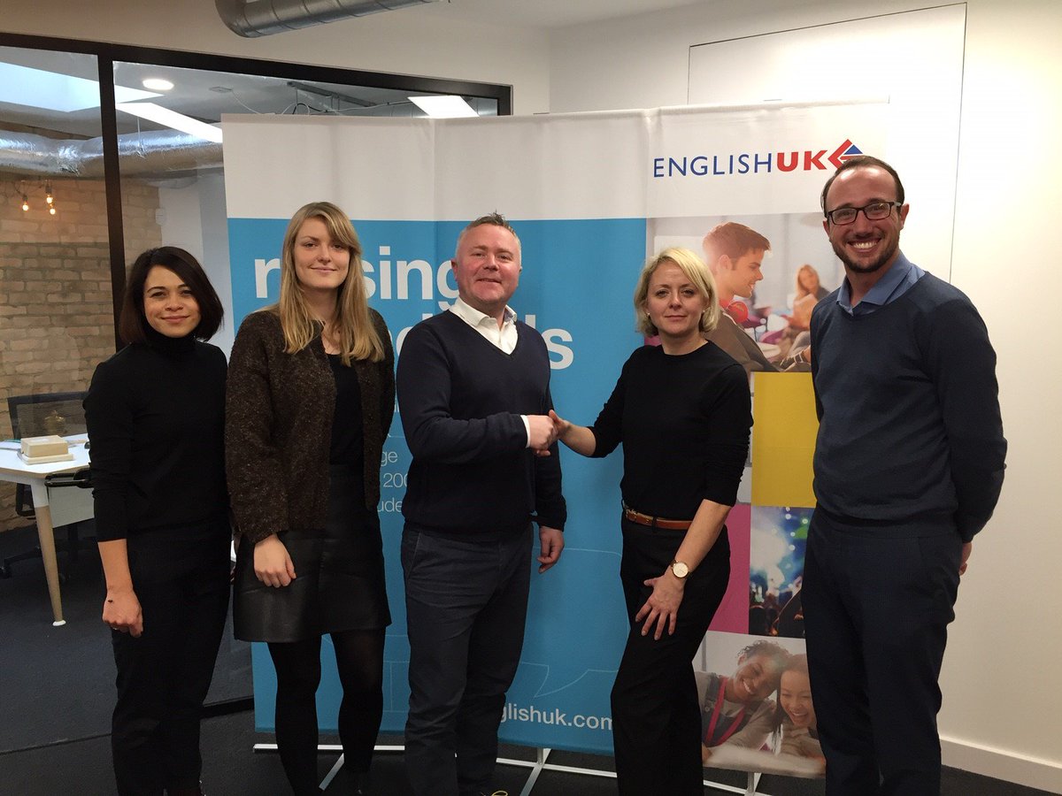 englishuk's tweet photo. Great to catch up with @thejonswindell today to receive over £1000 raised by @qualityenglish for the Eddie Byers Fund which will help the disadvantaged learn English. 

A big thank you to Quality English members and Spencer Fordham of @CapitalSchool.

https://t.co/ijZHrQi4NL https://t.co/hSjkVyefqP
