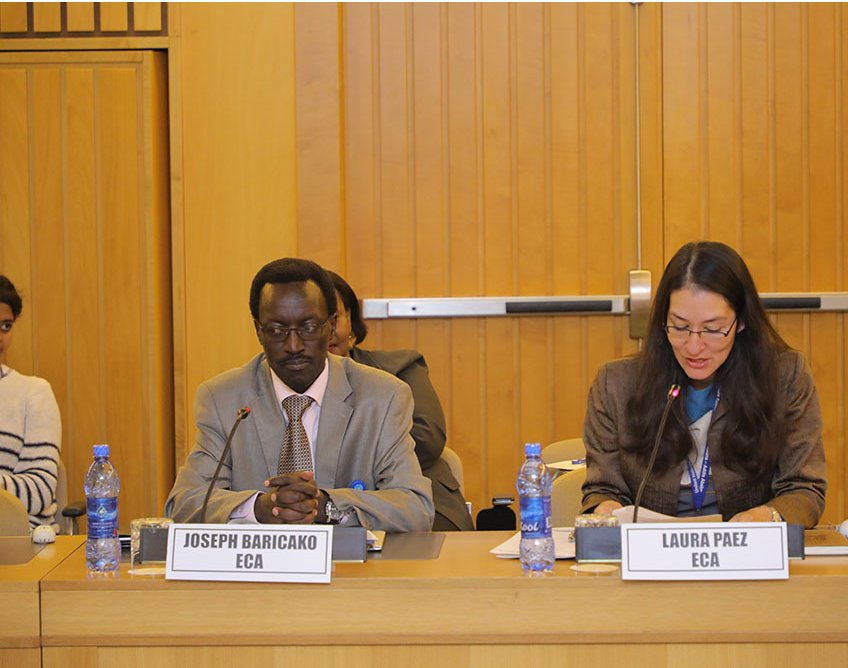 ECA_OFFICIAL's tweet photo. “#Investment is important for Ethiopia because of its current market opening reforms. #Ethiopia needs a #digital space; facilitation of #SMEs, #ForeignDirect Investment. This #iGuide is also thinking about local Ethiopian businesses.” @SongweVera
#iGuideEthiopia
#TheAfricaWeWant https://t.co/WeqYa3G6kG
