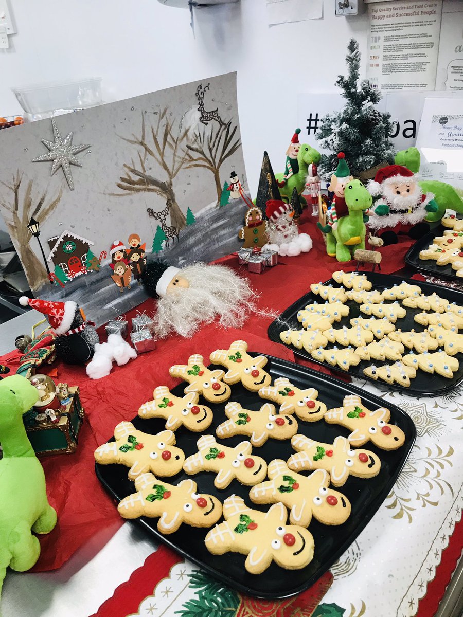 xsfitzx's tweet photo. Christmas lunch @ParboldDouglas 🎄🎄 @mellorscatering @Juliehorrocks3 @DPaillusson #christmaslunch #fulltummys #allforthekids ❤️❤️ https://t.co/4XzSbutyjh