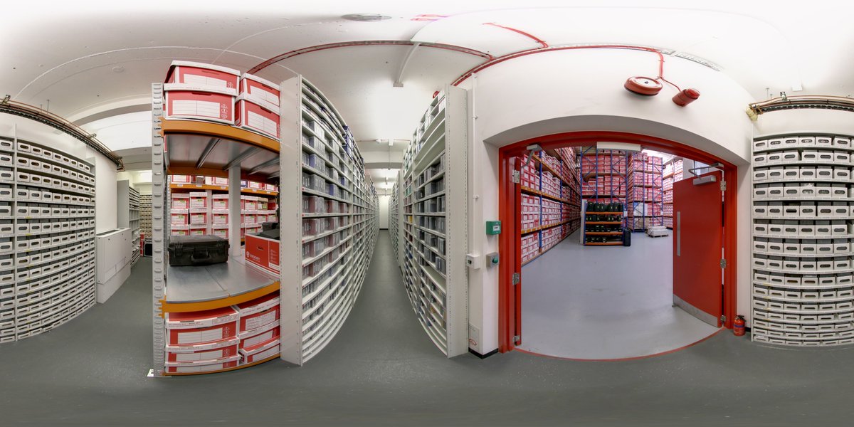 Fire vault storage (Industry leading 4hr protection)We have the highest specification fire vaults available in the industry. All our fire vaults are humidity controlled, inert gas suppressed and air conditioned which means we can remotely regulate the temperatures.